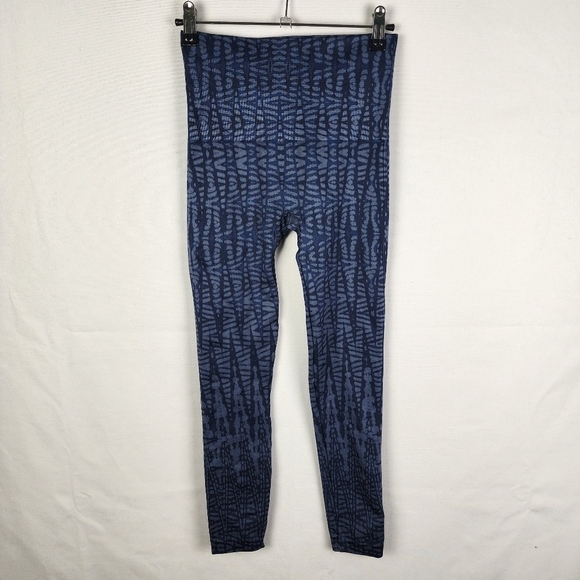 Spanx Look At Me Now High Rise Leggings Women’s Med Indigo Geo Seamless Pull On - Picture 3 of 6